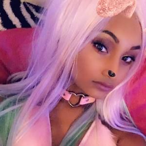 Meet your Posher, Monique